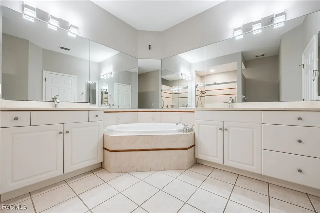 7678 Bay Lake Drive Fort Myers FL 33907