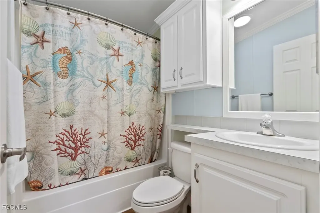 39 Channel Lane Fort Myers FL 33905