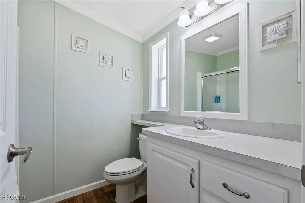 39 Channel Lane Fort Myers FL 33905