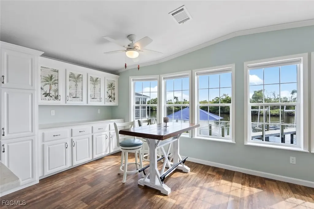 39 Channel Lane Fort Myers FL 33905