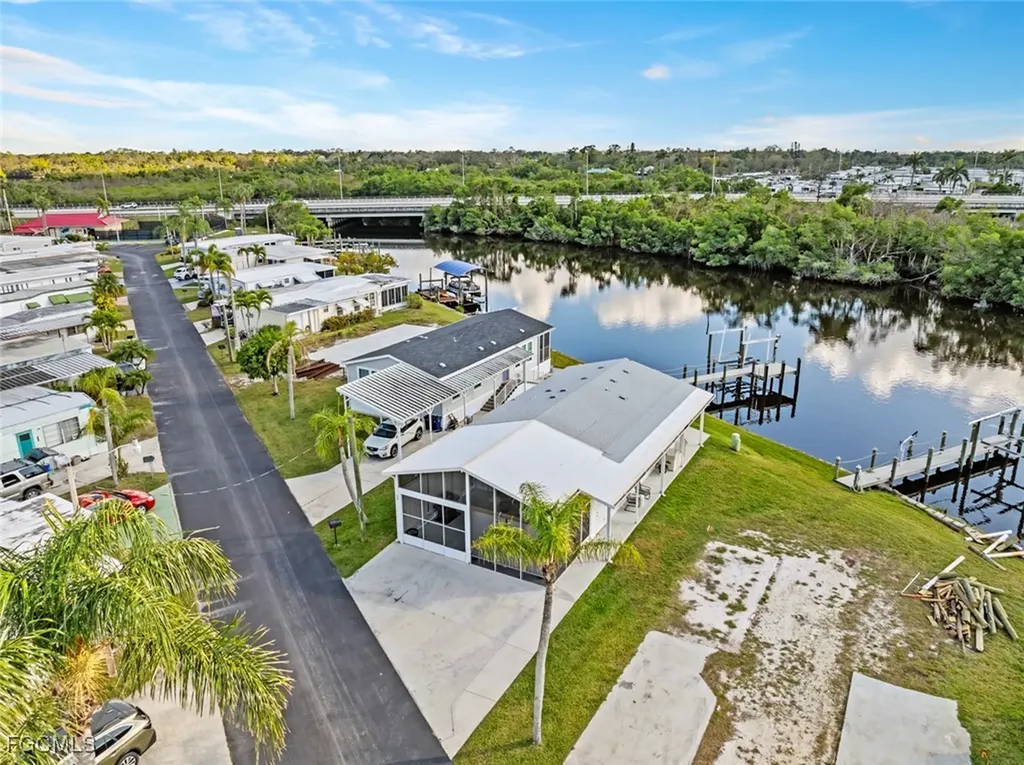 39 Channel Lane Fort Myers FL 33905