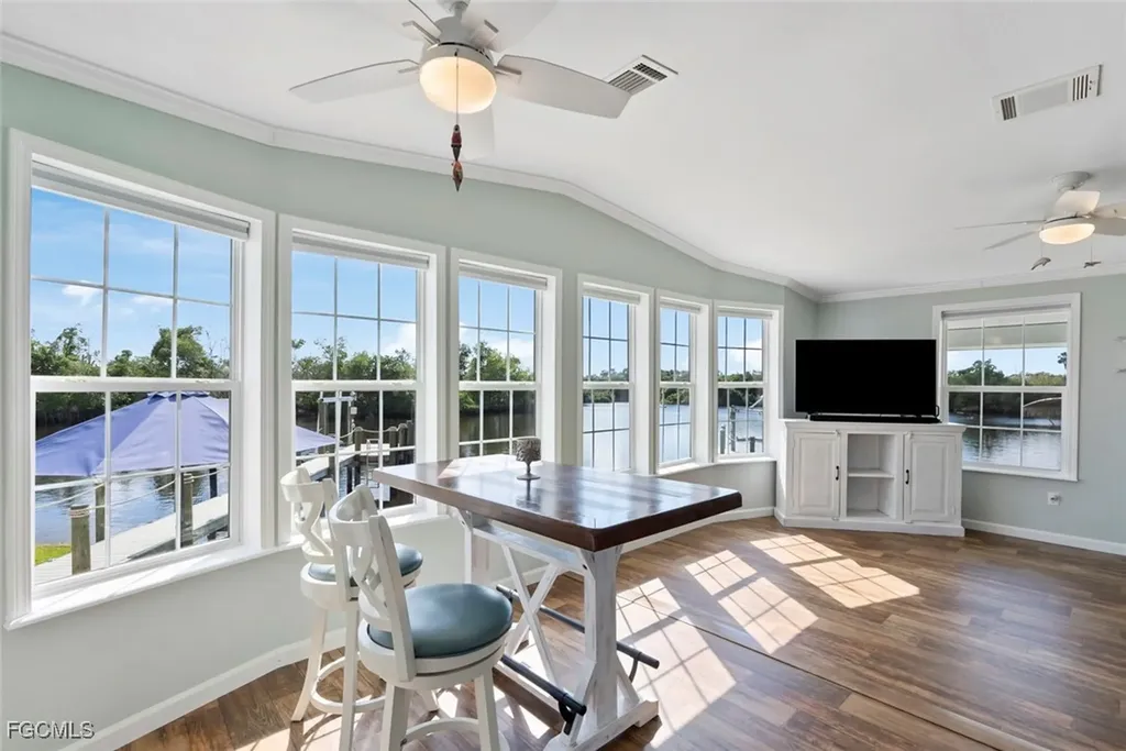 39 Channel Lane Fort Myers FL 33905