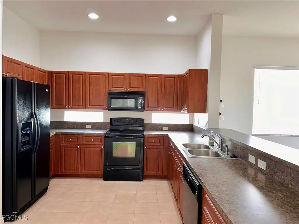 2669 Blue Cypress Lake Court Cape Coral FL 33909