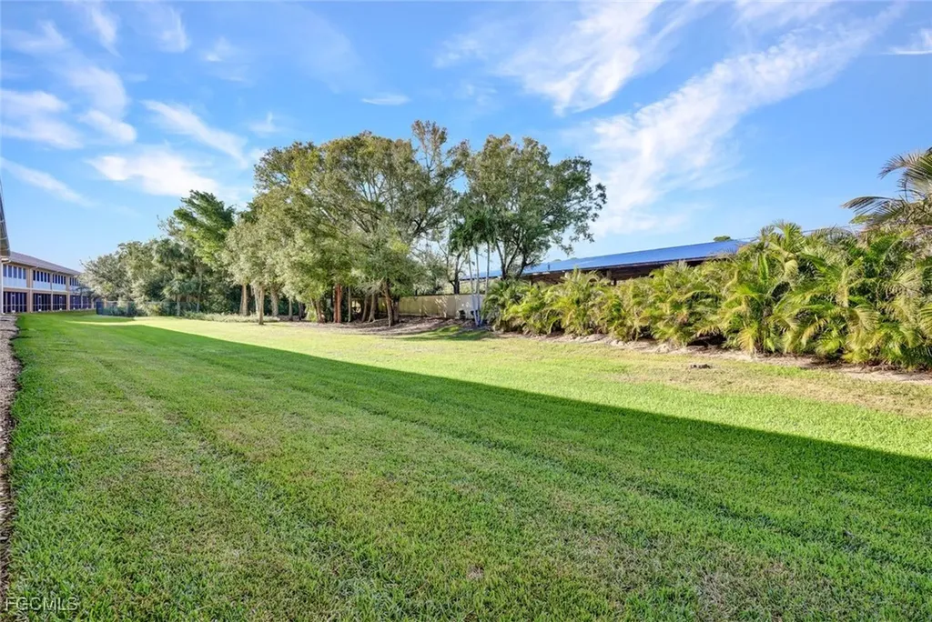 1101 Winding Pines Circle Cape Coral FL 33909