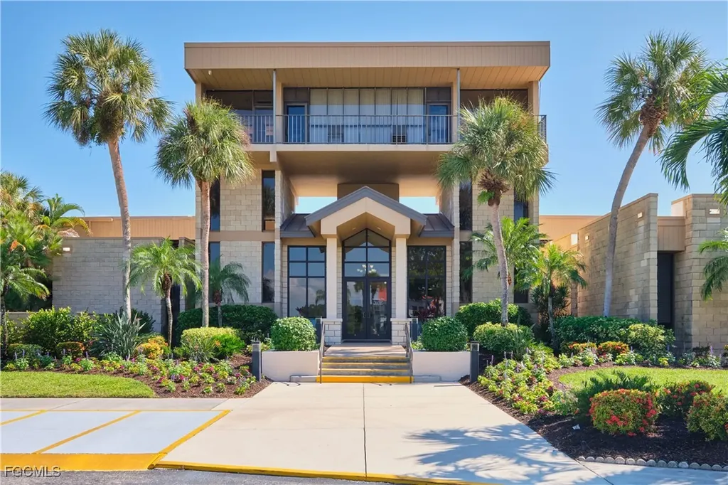 7410 Lake Breeze Drive Fort Myers FL 33907