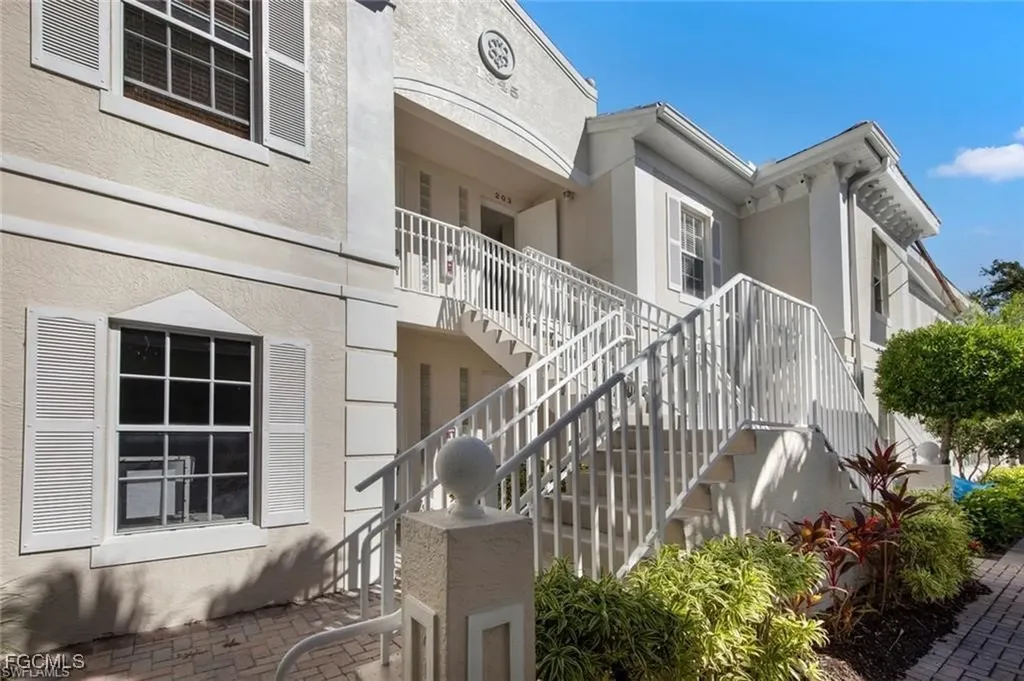 1345 Sweetwater Cove Naples FL 34110
