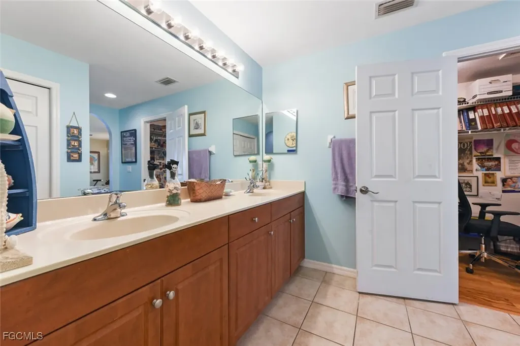 3217 SW 12th Avenue Cape Coral FL 33914