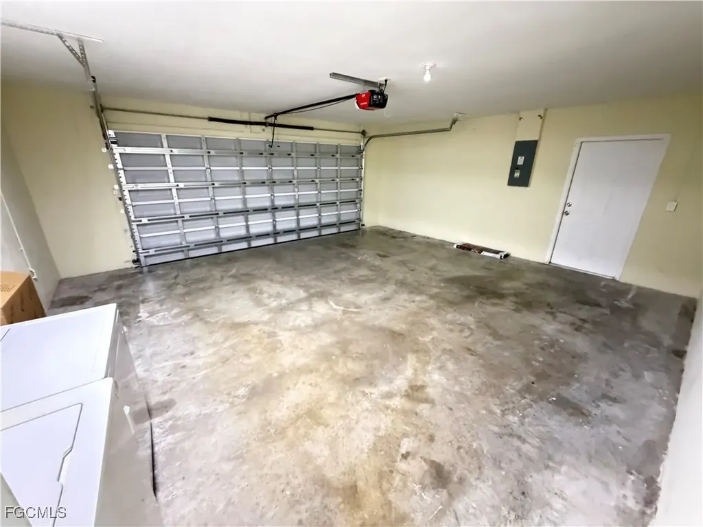 3313 SE 4th Avenue Cape Coral FL 33904