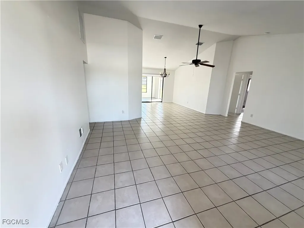 3313 SE 4th Avenue Cape Coral FL 33904