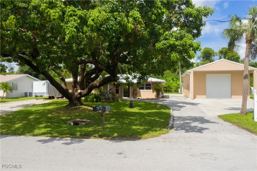 1418 Shirley Drive North Fort Myers FL 33917