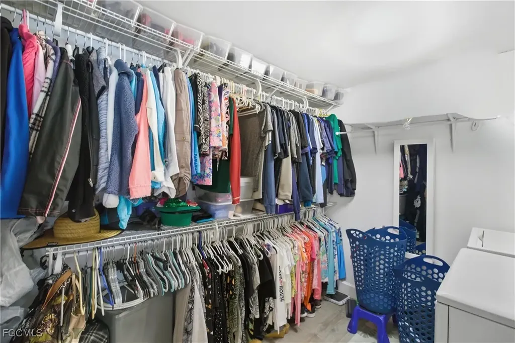 5517 Sir Walter Way North Fort Myers FL 33917