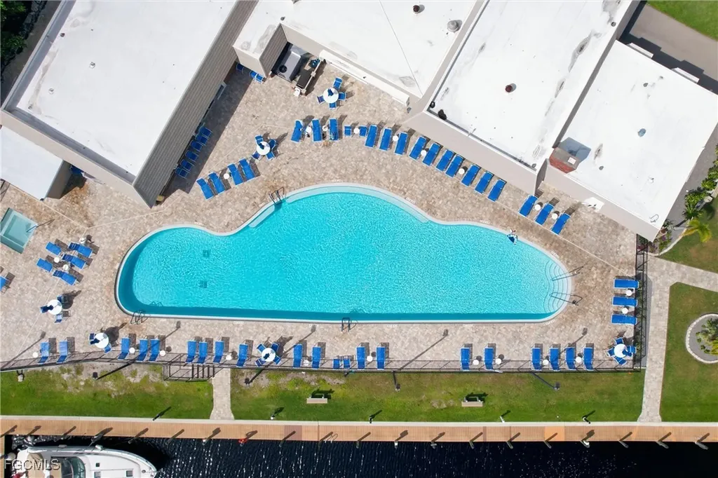 5517 Sir Walter Way North Fort Myers FL 33917