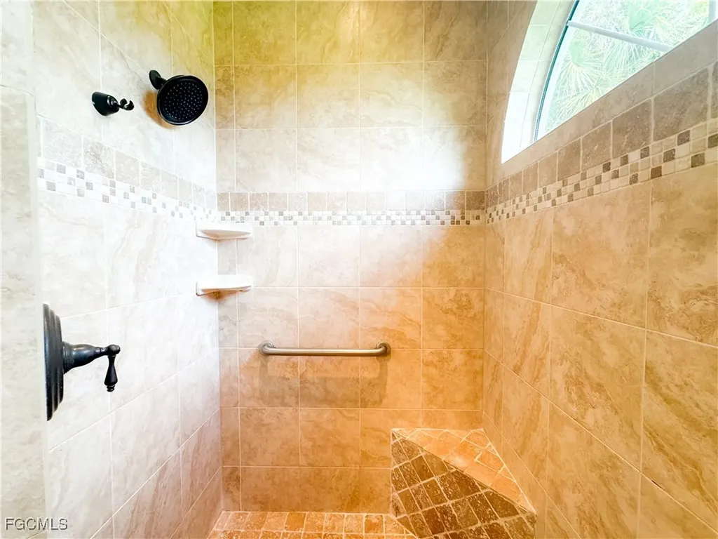 16470 Oakview Circle Alva FL 33920