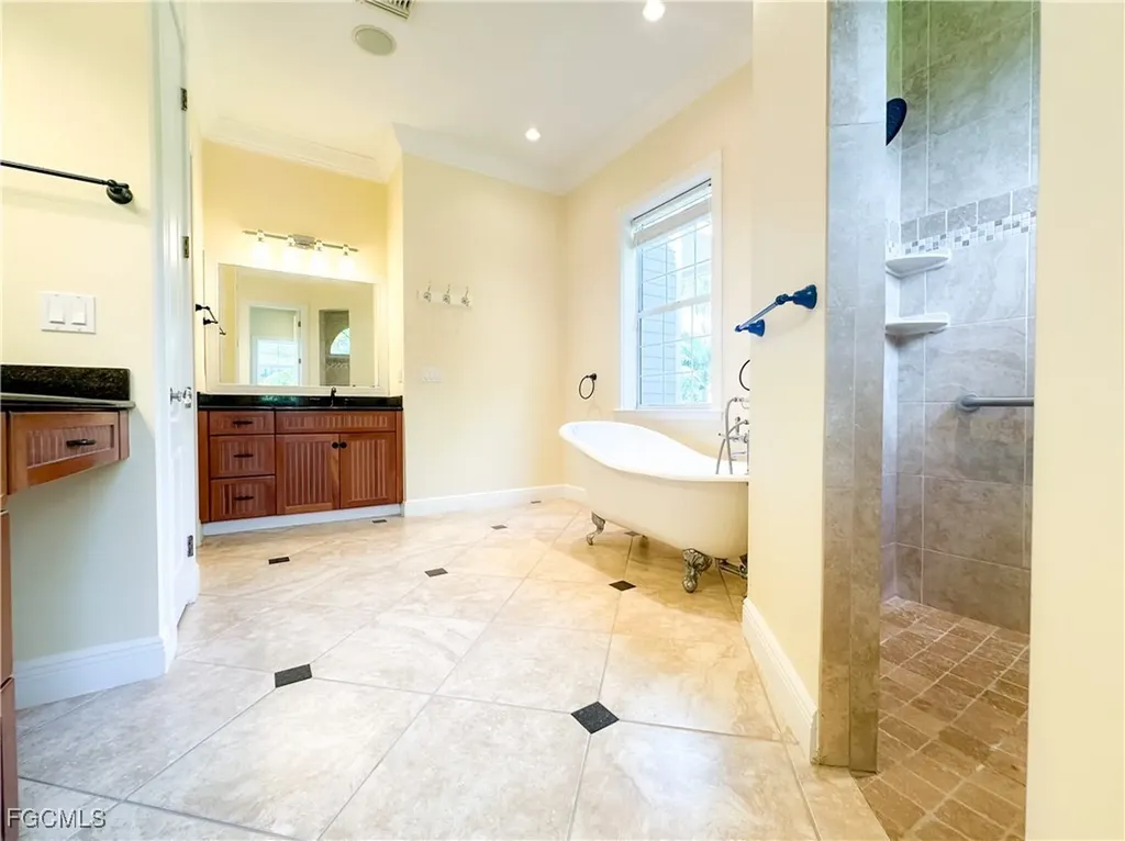 16470 Oakview Circle Alva FL 33920