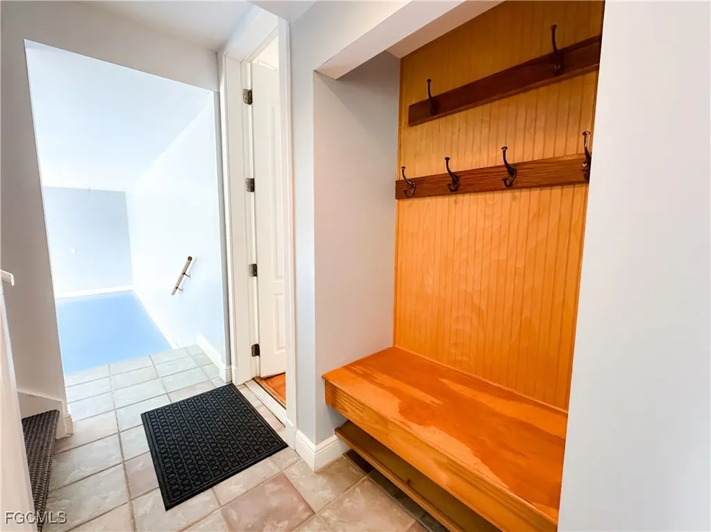 16470 Oakview Circle Alva FL 33920