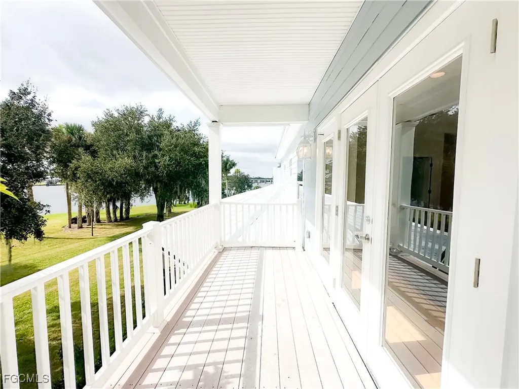 16470 Oakview Circle Alva FL 33920