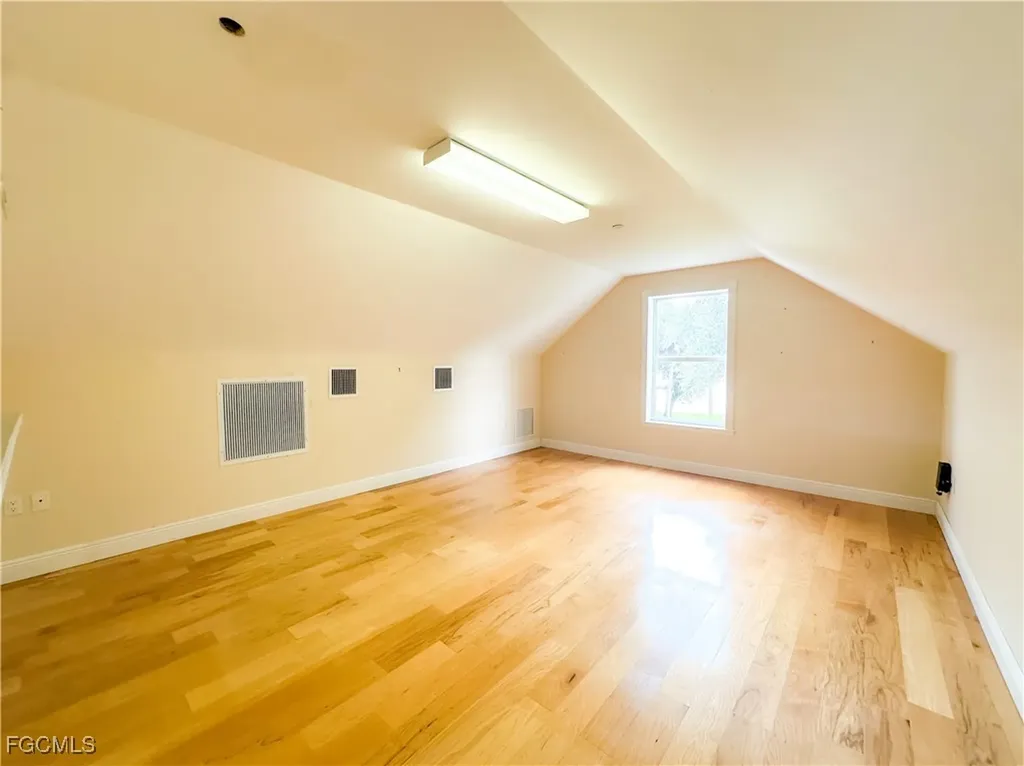 16470 Oakview Circle Alva FL 33920