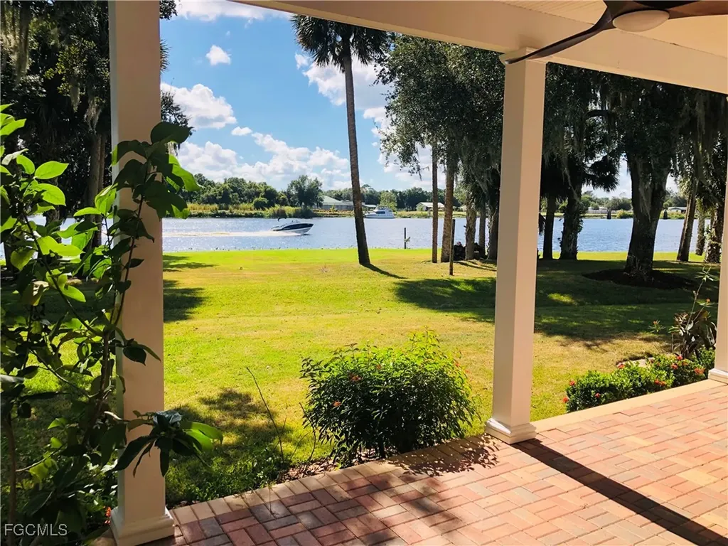 16470 Oakview Circle Alva FL 33920