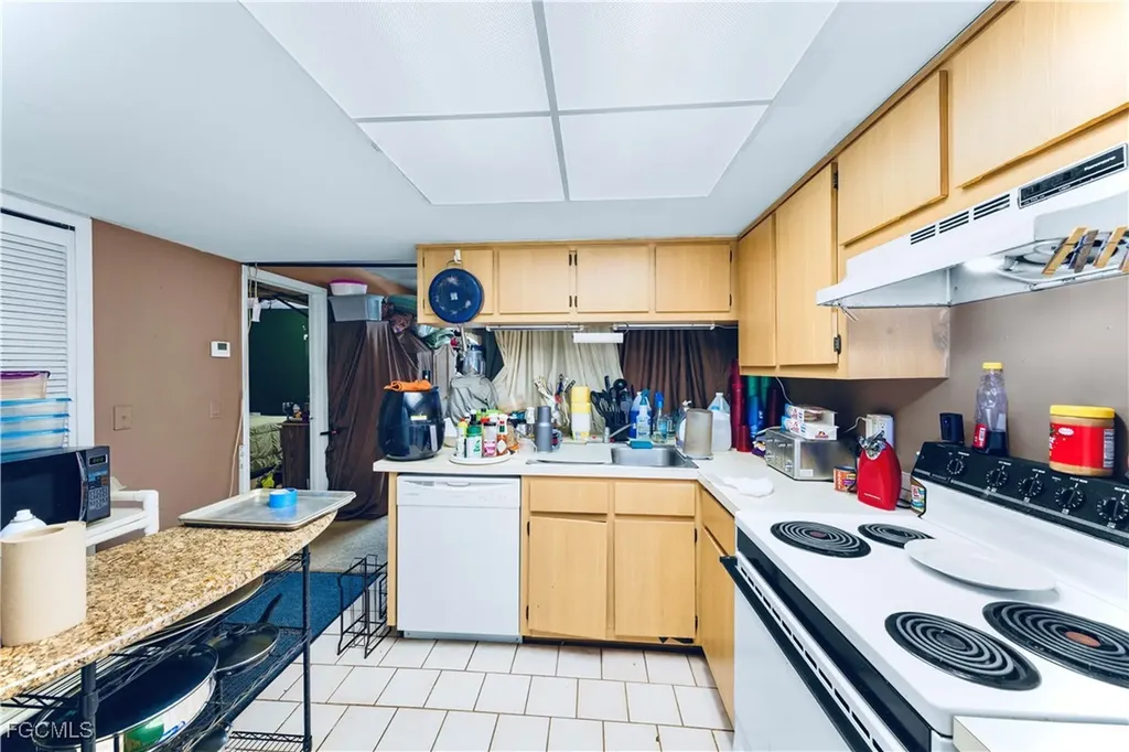 606 Gerald Avenue Lehigh Acres FL 33936