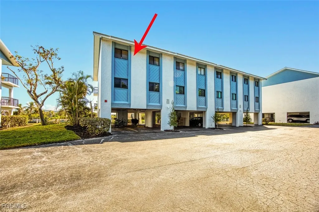 1250 Tennisplace Court Sanibel FL 33957