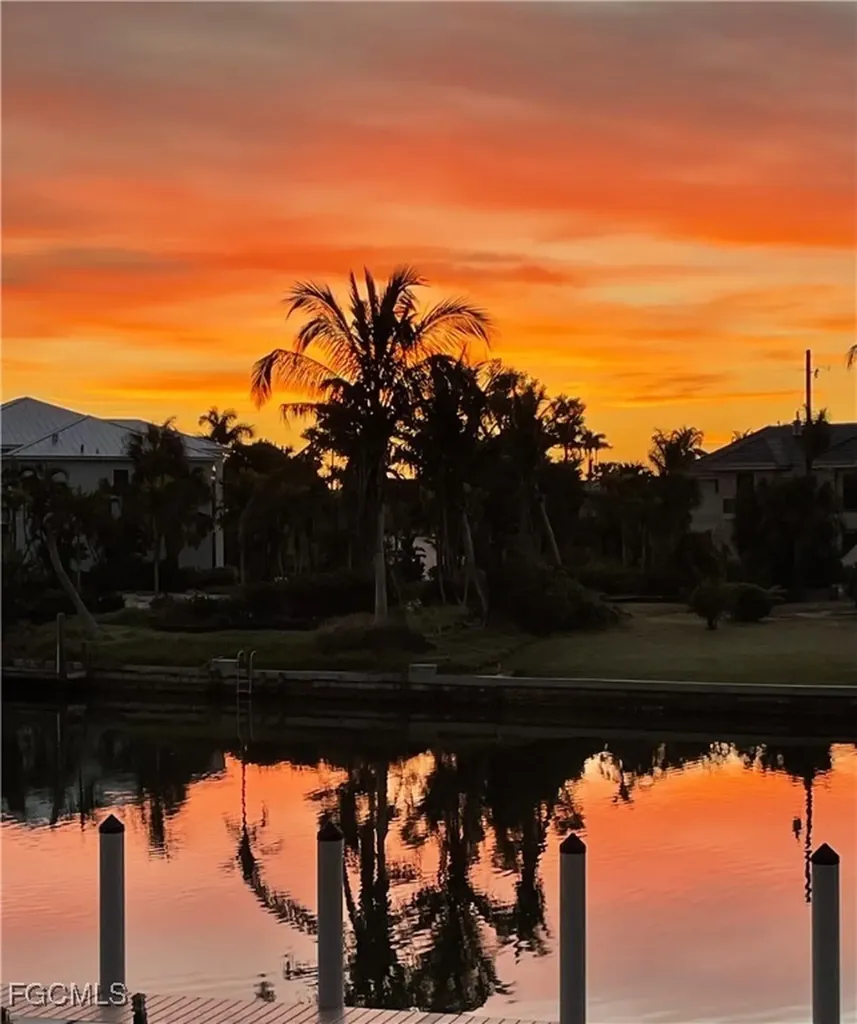 1250 Tennisplace Court Sanibel FL 33957