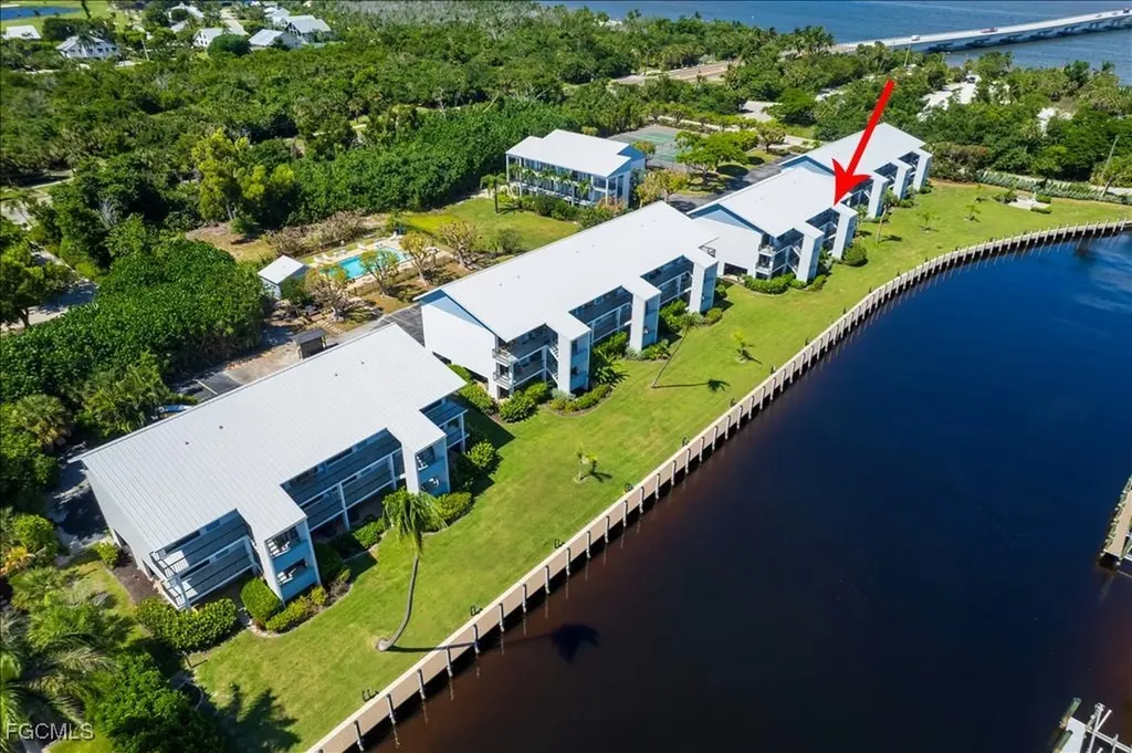 1250 Tennisplace Court Sanibel FL 33957