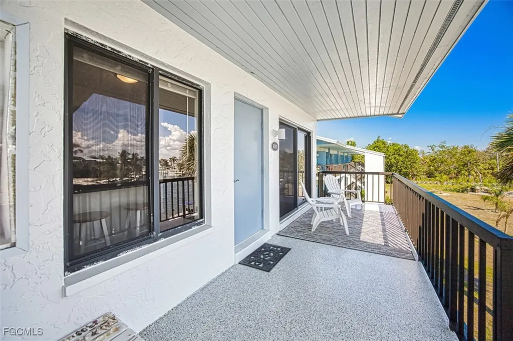 1250 Tennisplace Court Sanibel FL 33957