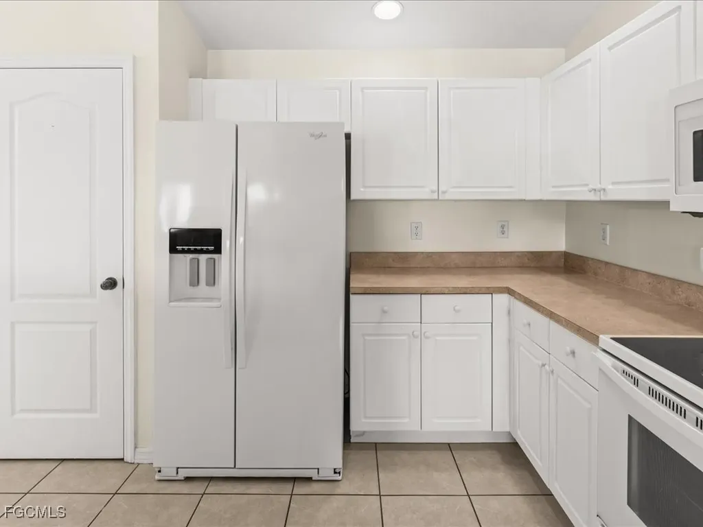 4427 NE 21st Place Cape Coral FL 33909