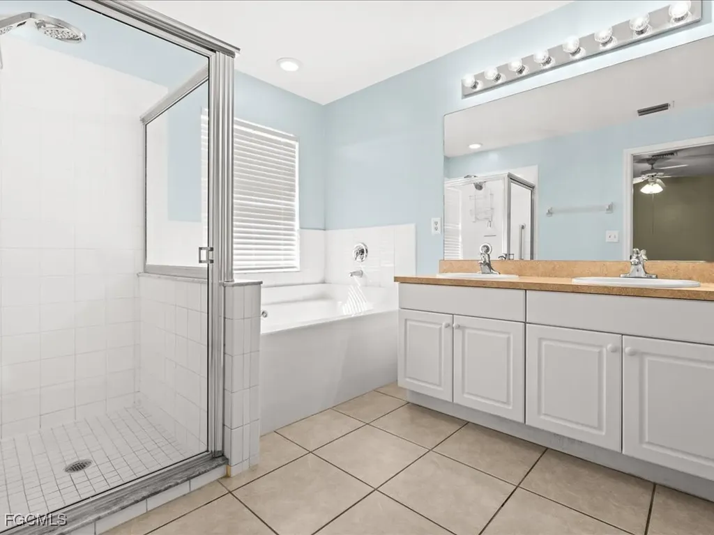 4427 NE 21st Place Cape Coral FL 33909