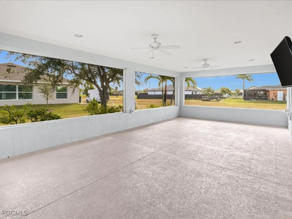 4427 NE 21st Place Cape Coral FL 33909