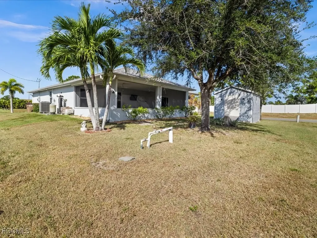 4427 NE 21st Place Cape Coral FL 33909