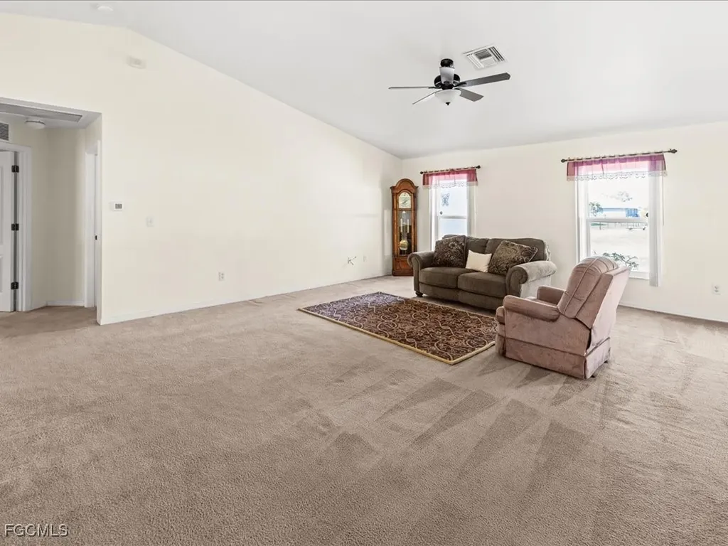 4427 NE 21st Place Cape Coral FL 33909