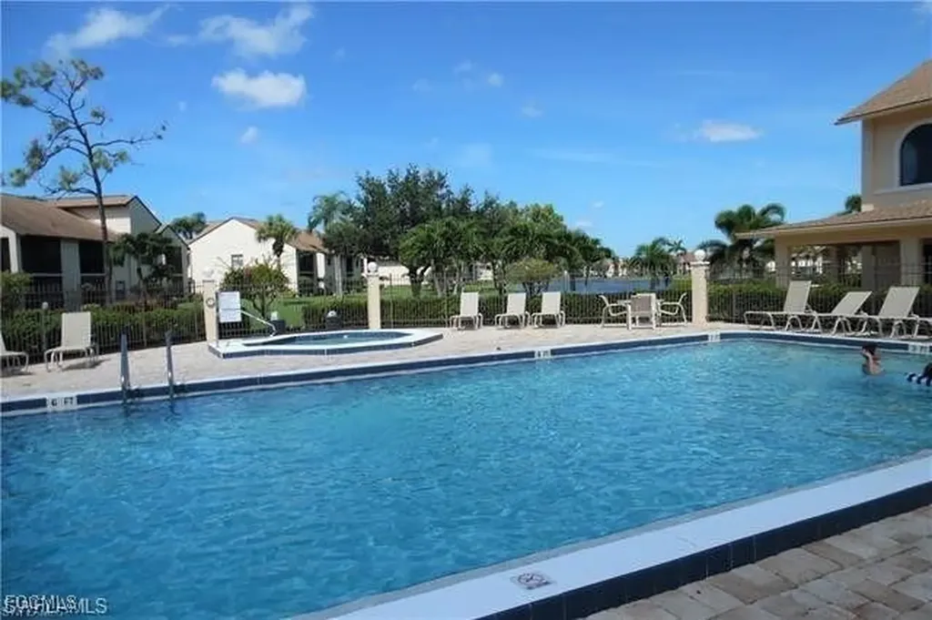 8534 Charter Club Circle Fort Myers FL 33919