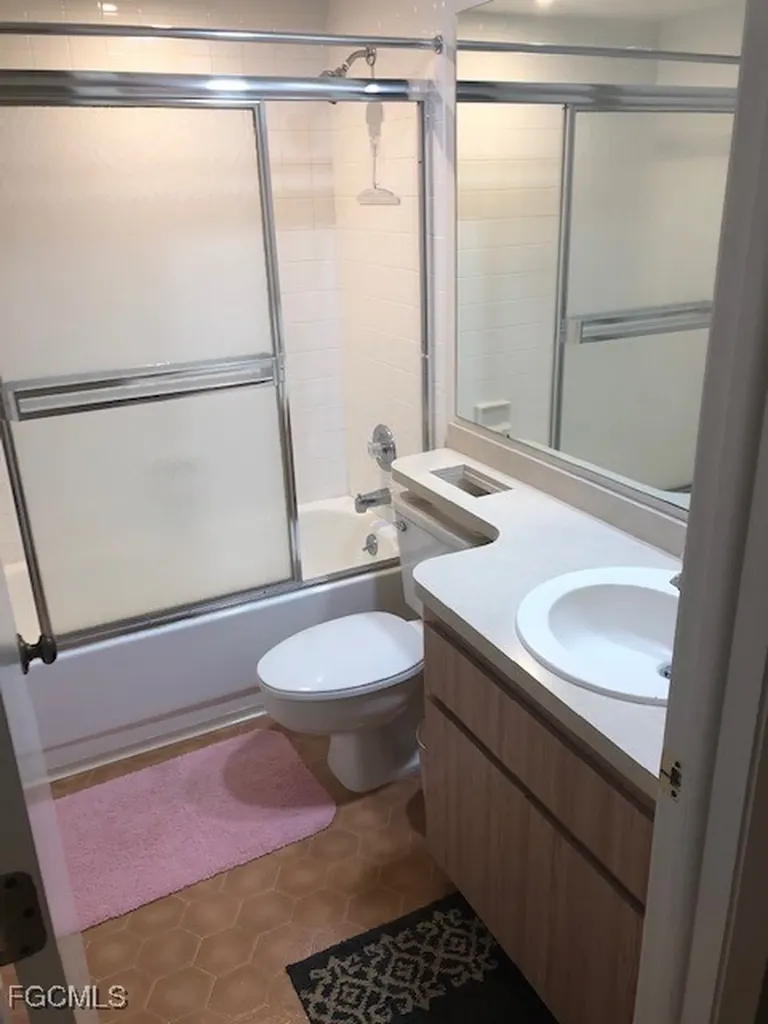 8534 Charter Club Circle Fort Myers FL 33919