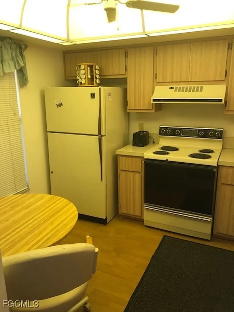 8534 Charter Club Circle Fort Myers FL 33919
