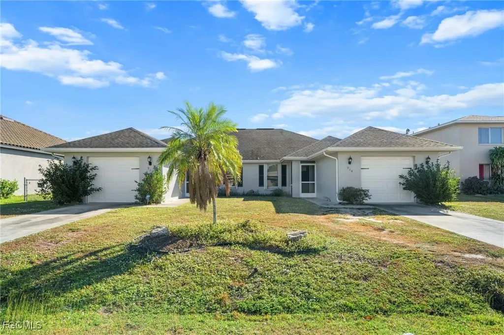 914/916 SE 14th Terrace Cape Coral FL 33990