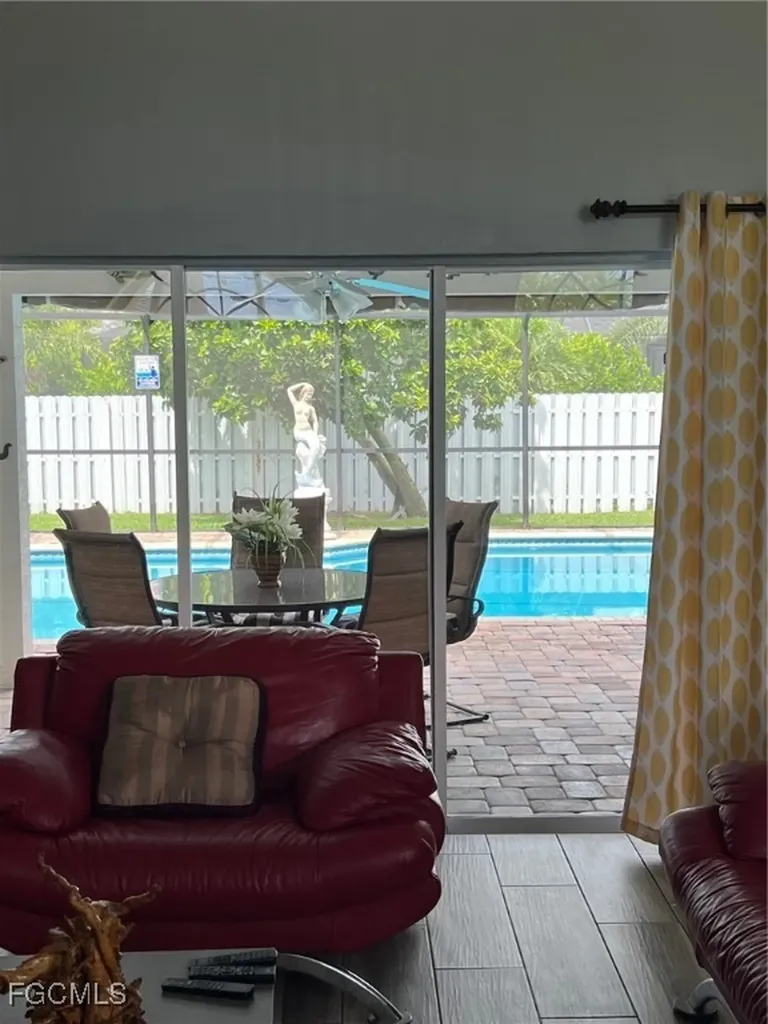 5318 SW 20th Place Cape Coral FL 33914