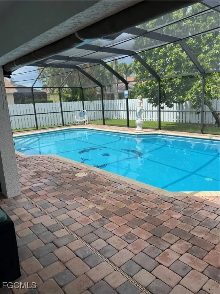 5318 SW 20th Place Cape Coral FL 33914