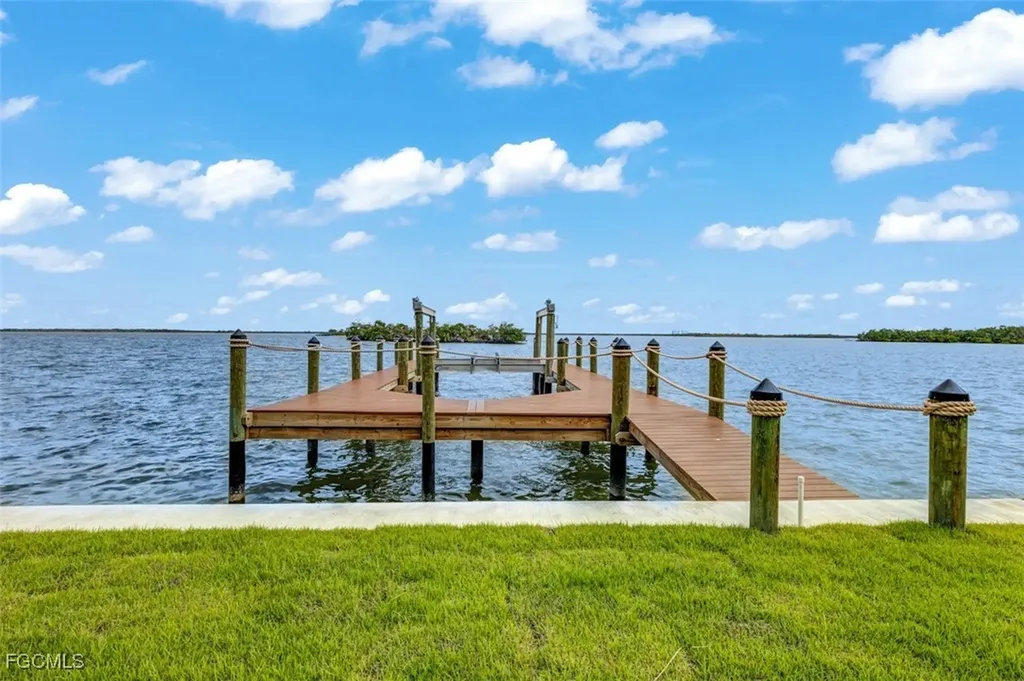 15 Bayview Boulevard Fort Myers Beach FL 33931