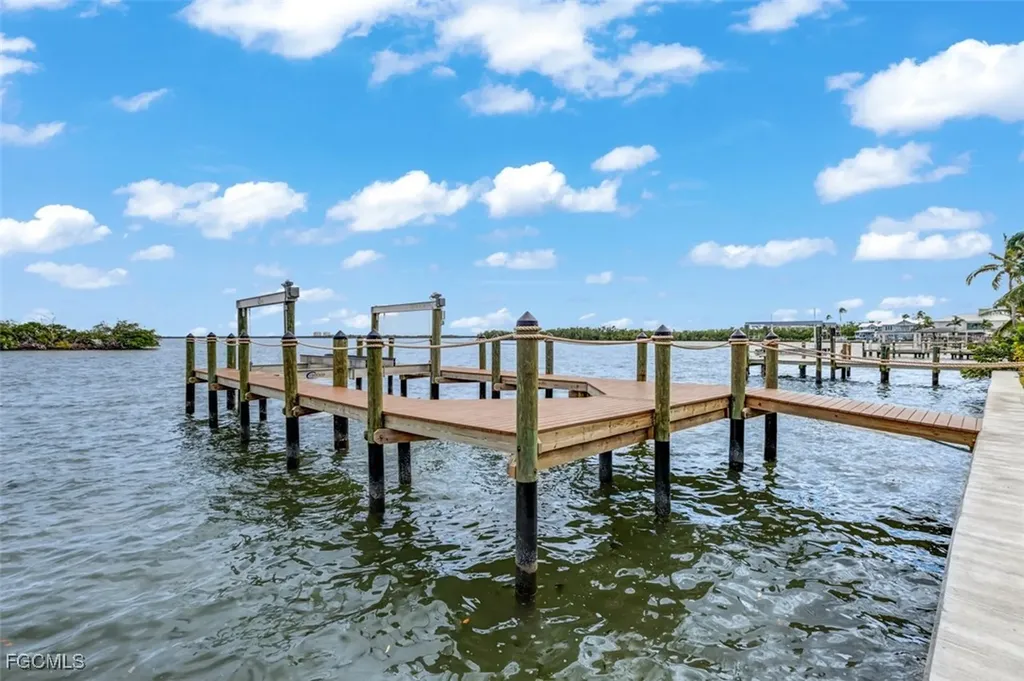 15 Bayview Boulevard Fort Myers Beach FL 33931