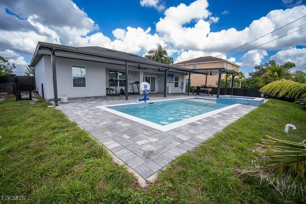2750 NW 4th Terrace Cape Coral FL 33993