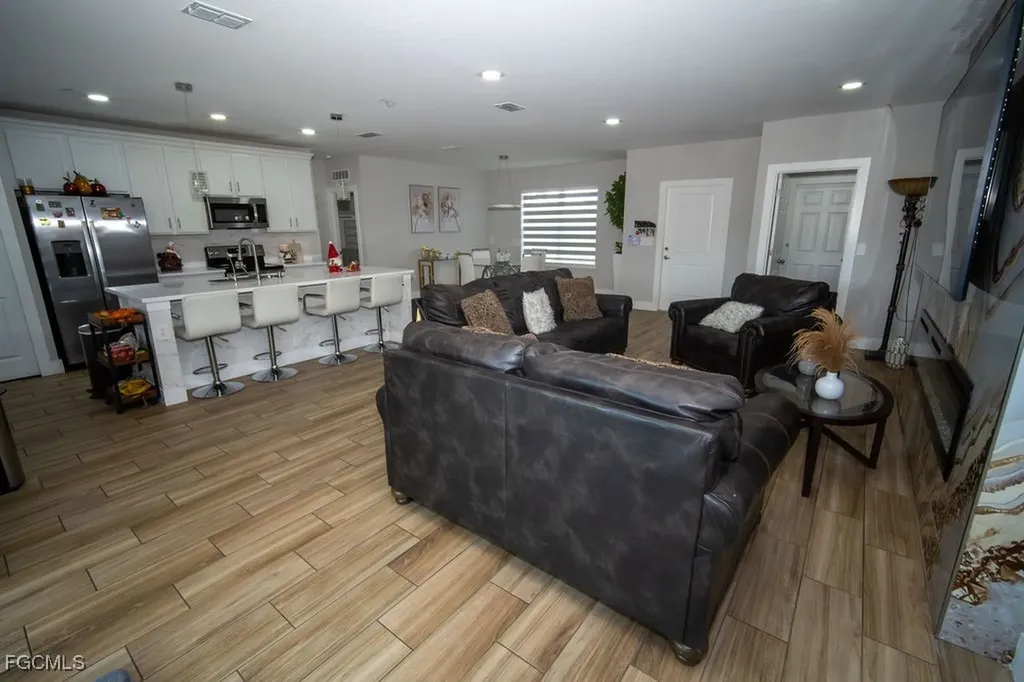2750 NW 4th Terrace Cape Coral FL 33993