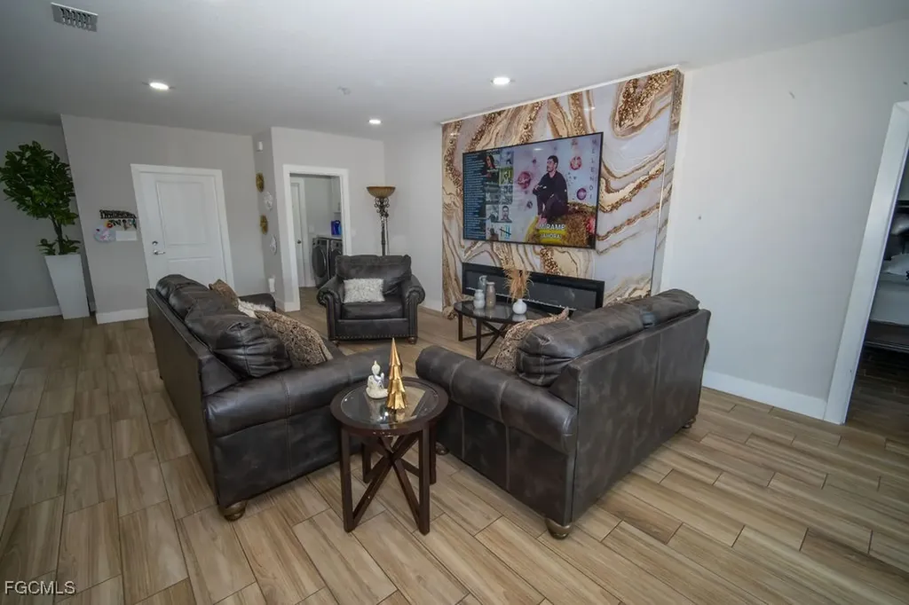 2750 NW 4th Terrace Cape Coral FL 33993