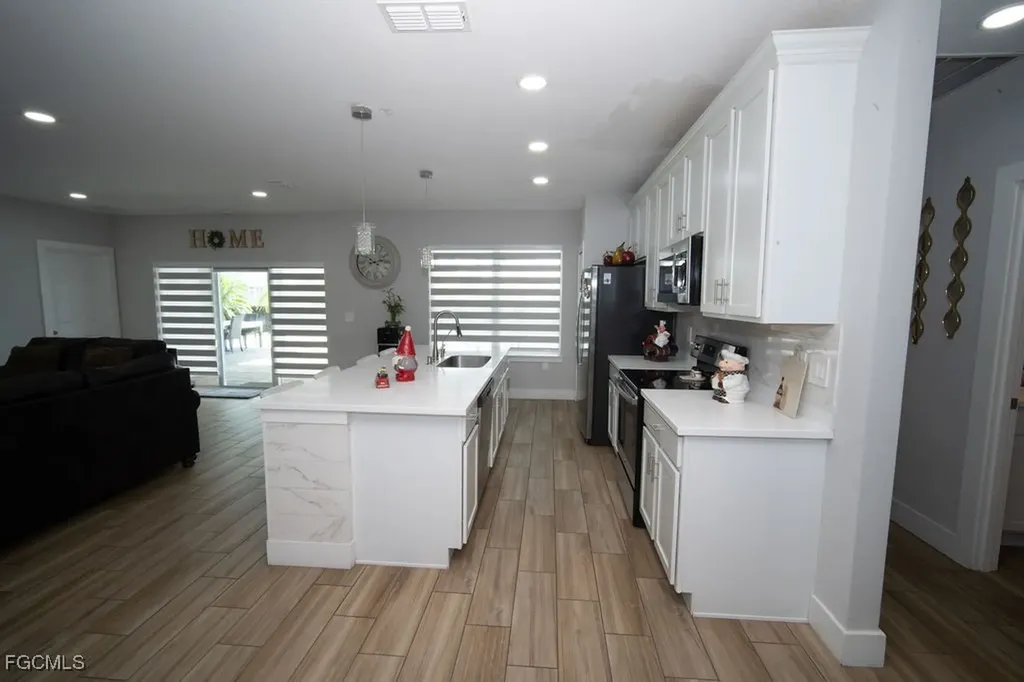 2750 NW 4th Terrace Cape Coral FL 33993