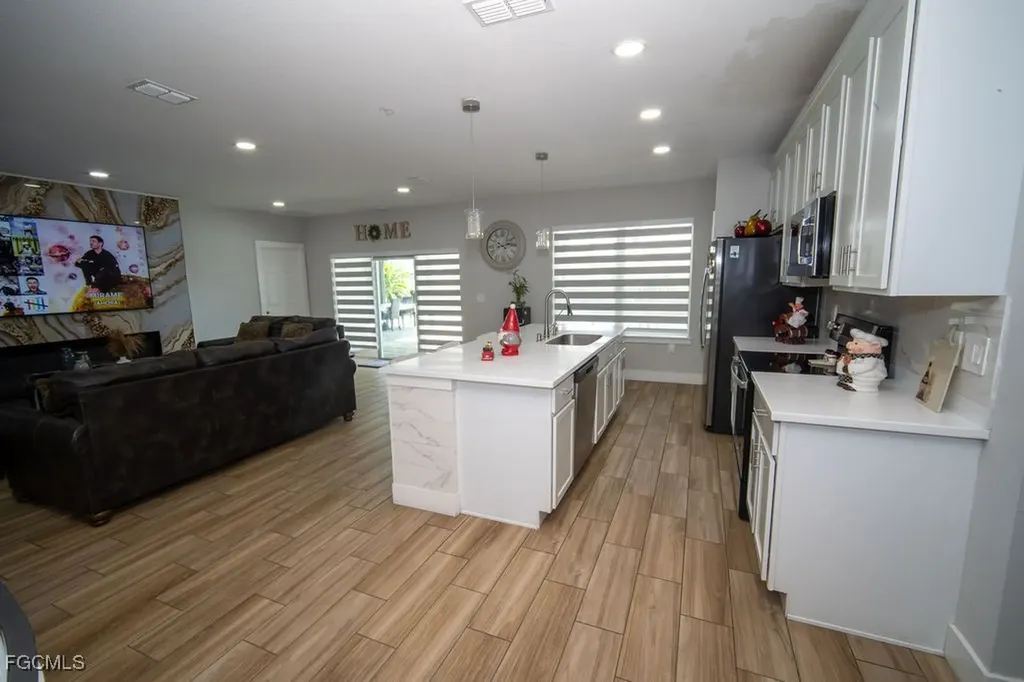 2750 NW 4th Terrace Cape Coral FL 33993