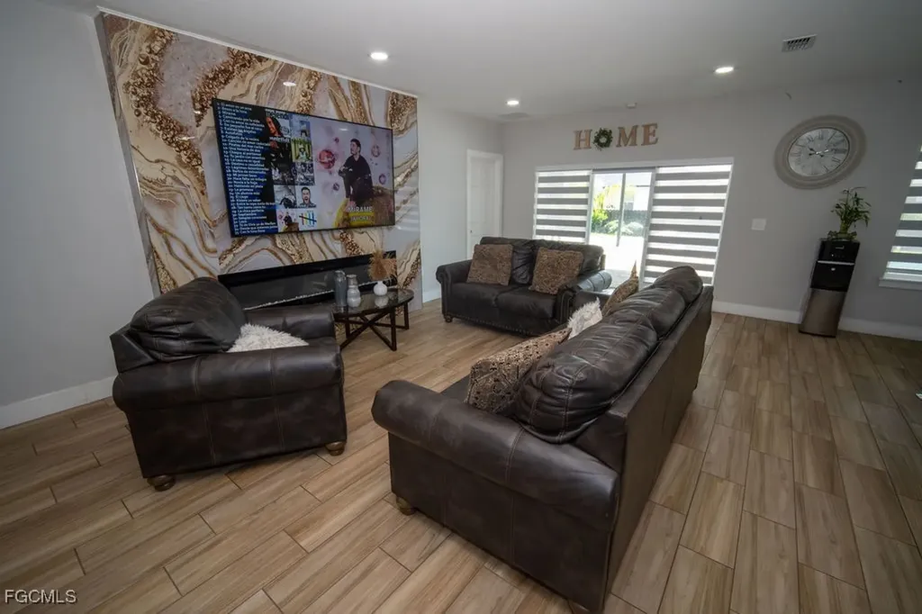 2750 NW 4th Terrace Cape Coral FL 33993