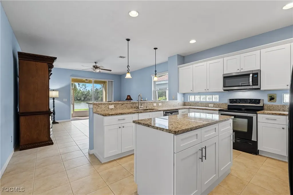 3569 Malagrotta Circle Cape Coral FL 33909