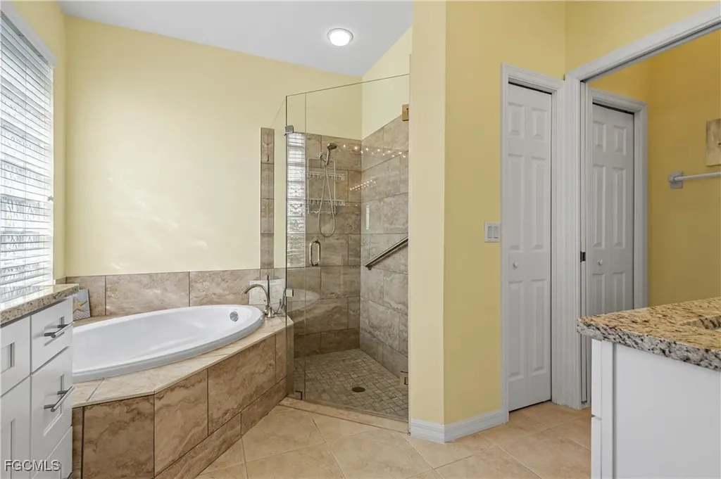 3569 Malagrotta Circle Cape Coral FL 33909