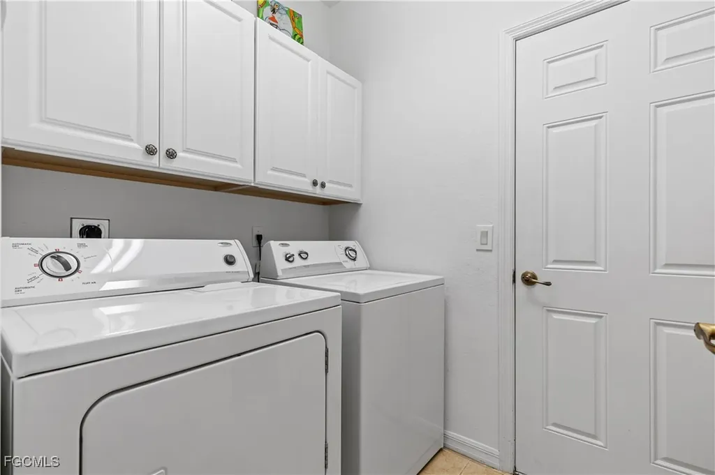 3569 Malagrotta Circle Cape Coral FL 33909