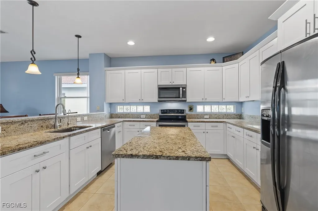 3569 Malagrotta Circle Cape Coral FL 33909